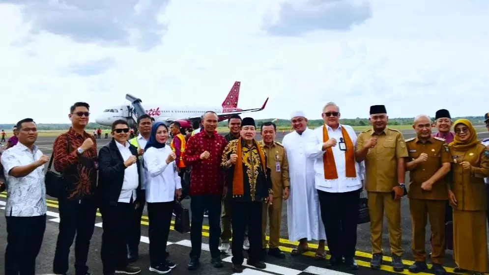 Penerbangan perdana Batik Air di Bandara Muara Bungo dihadiri pejabat. (Foto: Ist)