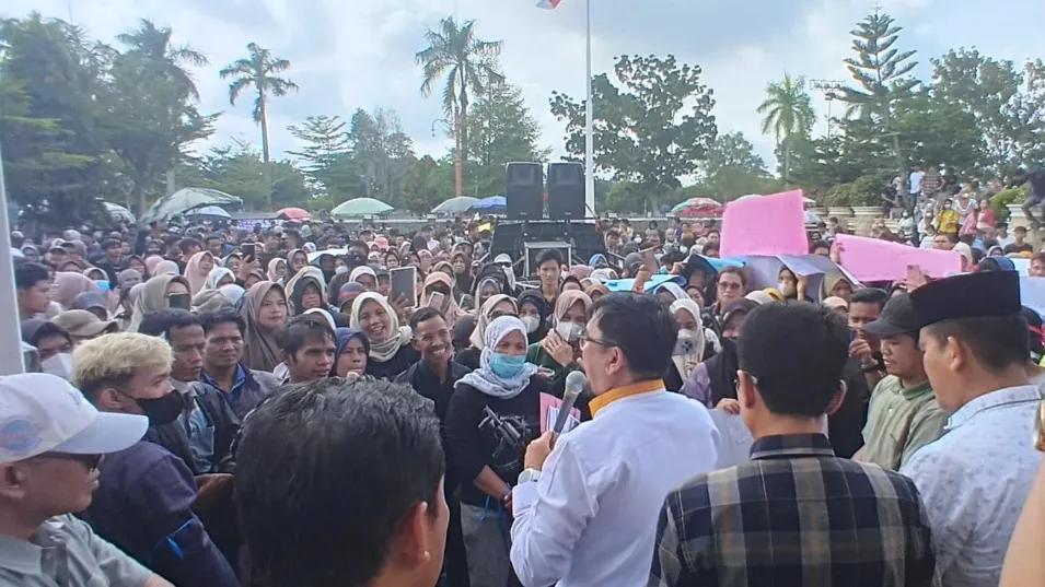 Massa Aksi di DPRD Jambi (Foto: Ist)
