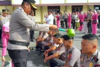 Prosesi kenaikan pangkat jajaran polres Kerinci (Foto: Desi Hermila/RRI)