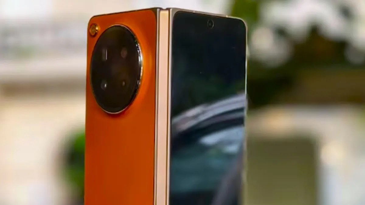 Oppo Siapkan HP Lipat 7,6 Inci untuk Tantang Apple dan Samsung (Foto: disway)
