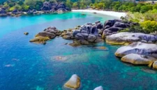 Pantai Tanjung Tinggi (Foto: Ist)