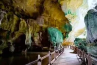 Goa Batu Kapal Solok Selatan (Foto: Ist)