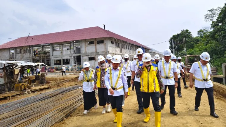 Gubernur Jambi Tinjau Pembangunan Sekolah Rakyat di Tanjabtim (Foto: Andri/jambiupdate)