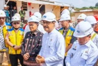 Menteri Sosial Saifullah Yusuf meninjau progres pembangunan Sekolah Rakyat permanen di Kelurahan Bagan Pete, Kota Jambi (Foto: Dok. Kemensos) 