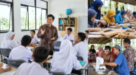 Ilustrasi Proses pendidikan formal dan nonformal