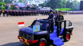 Hari Bhayangkara ke-80: Presiden Prabowo Tinjau Pasukan dengan Kendaraan Maung (Foto: tangkapan layar YouTube Sekretariat Presiden)