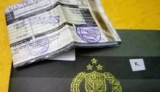 Cara Cek Pajak Motor Lewat HP (Foto: Sri Lestari/Kompas)