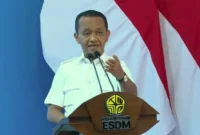 Menteri ESDM Bahlil Lahadalia saat memberikan sambutan pada peluncuran program Biodiesel B50 di Karawang, Kamis (9/7/2026).(Tira/Liputan6)
