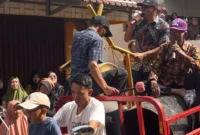 Nyerau dan Mendingin Negroi Sambut Kenduri Sko Lima Desa Tanjung Pauh Mudik (Foto: Desi Hermila)