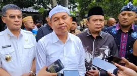 KDM beri tanggapan soal wacana hidupkan SPP di SMA-SMK Jawa Barat. (Foto: Bima Bagaskara/detik)